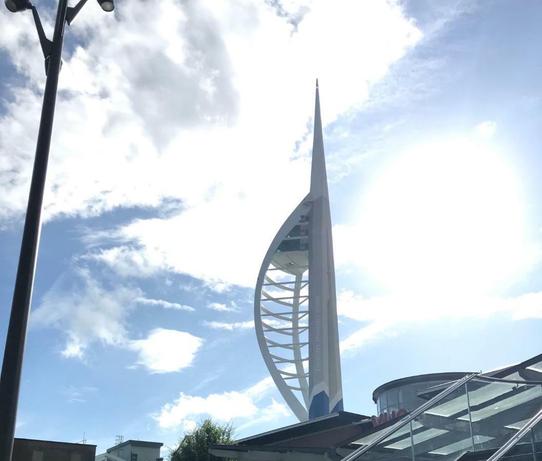 Gunwharf Quays Holiday Homes Портцмаус Экстерьер фото